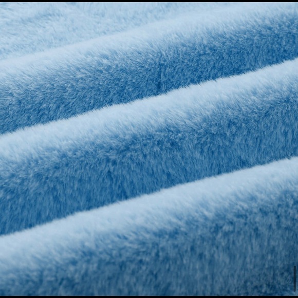 New baby blue faux fur vegan jacket fluffy❤️1 left - Picture 4 of 4